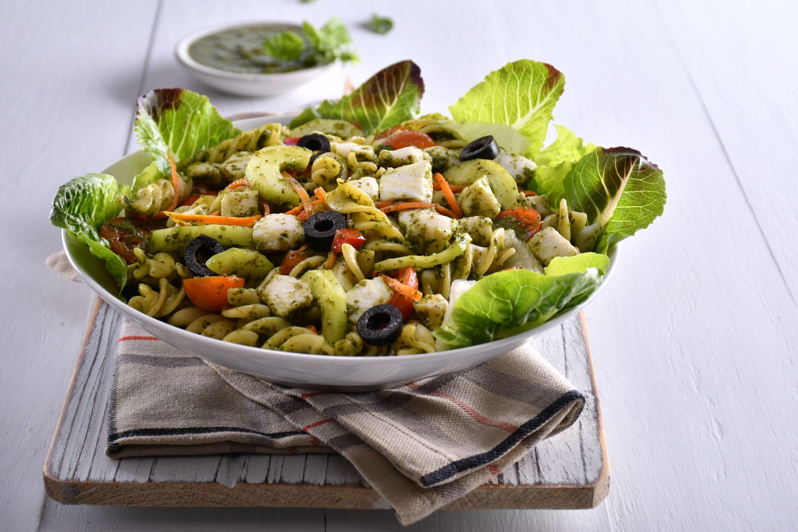 ENSALADA DE PASTA CON PESCADO Y VERDURAS Regal Springs